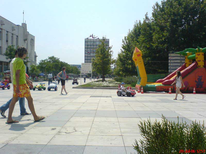 Torvet i Plovdiv, byen som trak mig ind i tolkebranchen i 1985. Foto: ETK, 2006-07-28